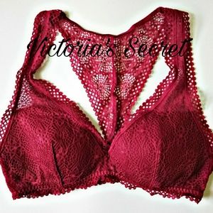 *Victoria's Secret bralette